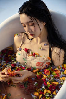 远看是蔚蓝的春天韩剧